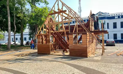 Prefeitura de Rio Branco inicia os preparativos para o Natal na Praça da Revolução
