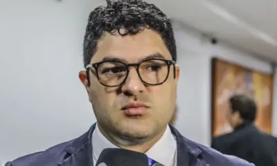 Eduardo: “cargo de secretário vem com revogação de um outro cargo”