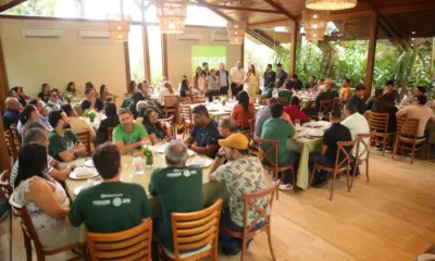 Mailza Assis e Gabriela Câmara fazem homenagem aos trabalhadores do Acre