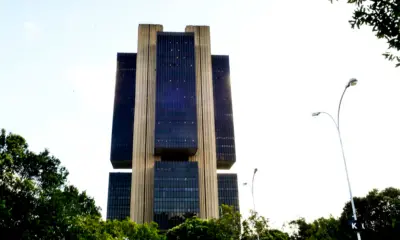 Banco Central passa a bloquear chaves Pix usadas em golpes e fraudes
