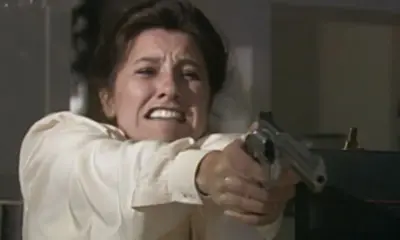 Remake de Vale Tudo eliminou o motivo que levou Leila a matar Odete em 1988
