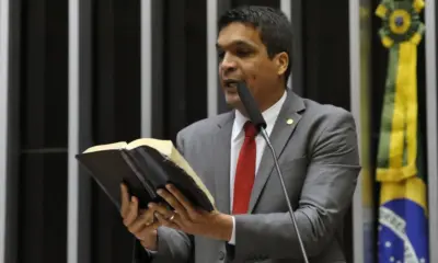 Cabo Daciolo anuncia pré-candidatura à Presidência para 2026