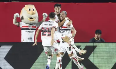 Luciano brilha, São Paulo derrota o Bahia e volta a vencer no Brasileirão