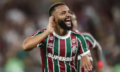 Fluminense vence o Internacional com gol de Samuel Xavier e cola no G6 do Brasileirão