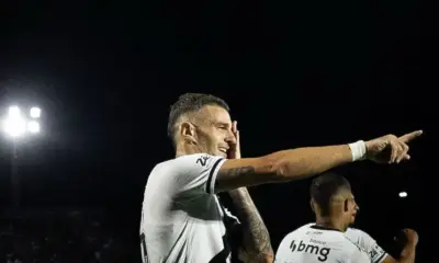 Vegetti desencanta, Vasco bate Bragantino e chega à quarta vitória seguida no Brasileirão