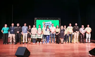Cruzeiro do Sul encerra Semana Nacional de Trânsito e premia estudantes com CNHs