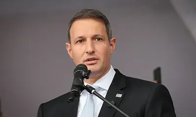 Derrite desiste de equiparar crime organizado a terrorismo; entenda