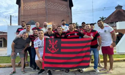Torcedores saem de Cruzeiro do Sul rumo ao Peru para final da Libertadores