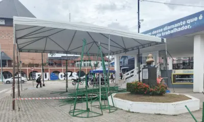 Prefeitura de Cruzeiro do Sul inicia ornamentação natalina 2025