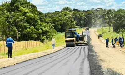 Deracre inicia asfaltamento da terceira entrada de Tarauacá e ultrapassa 80% de execução da obra