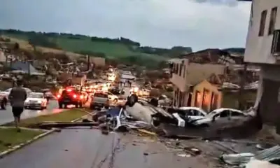 Tornado causa destruição em cidade no PR e deixa 5 mortos, diz Defesa Civil