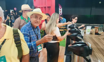 Bocalom prestigia expositores de café acreanos na Semana Internacional do Café, em Belo Horizonte