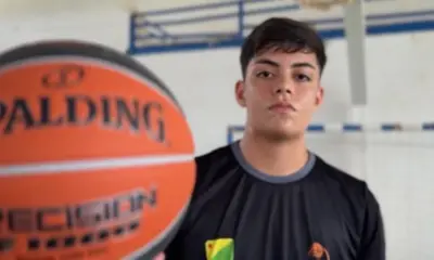 Natural de Jordão, jovem de 16 anos e 1,92 metros é promessa do basquete