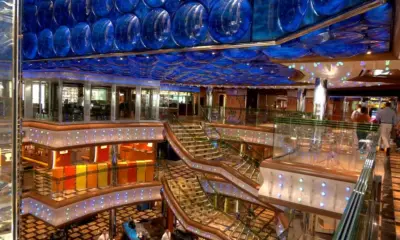 Navios luxuosos, que servirão de hotel na COP 30, chegam a Belém