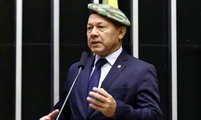 Deputado federal de Rondônia é acusado de empregar quatro familiares em gabinete na Câmara