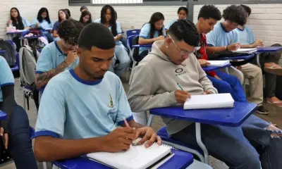 Conclusão do ensino médio cresce 25,7 pontos em uma década no Norte