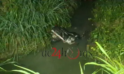 Motociclista cai em esgoto após colisão no Conquista; duas pessoas ficam feridas