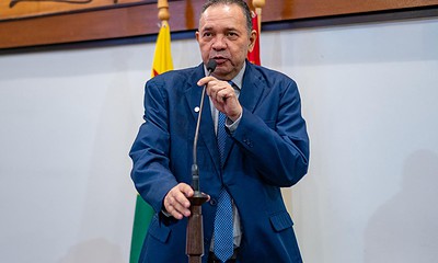 Líder do governo não concorda com exoneração de marido do prefeito de Feijó