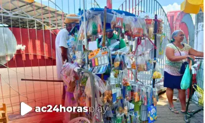 Ambulantes mantêm preços baixos e driblam crise antes da Black Friday