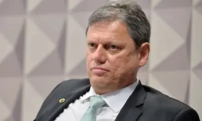 Tarcísio se manifesta sobre a prisão preventiva de Bolsonaro