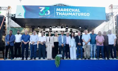 Mailza Assis prestigia desfile cívico em comemoração aos 33 anos de Marechal Thaumaturgo
