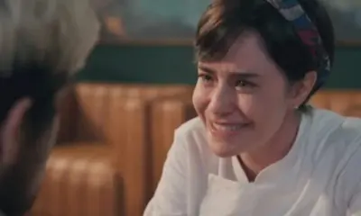 Três Graças esfrega na cara do público que personagem não é quem diz ser