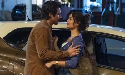 Vou de táxi: Três Graças transforma Paulinho em versão com bigode de Angélica