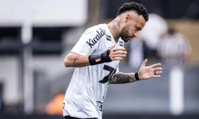 Com Neymar de volta, Santos fica no empate com Fortaleza na Vila Belmiro