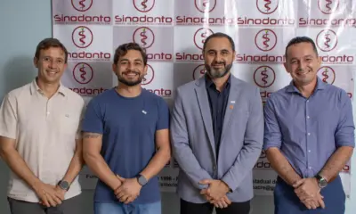 Adailton Cruz prestigia posse da nova diretoria do SINODONTO e reforça compromisso com a categoria