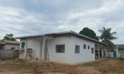 Deracre prepara entrega da Casa do Produtor com últimos acabamentos