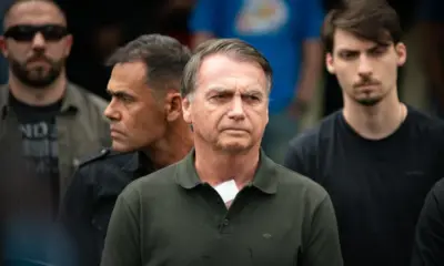 Bolsonaro faz novo procedimento e deve passar Ano-Novo hospitalizado