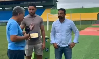 Jogador acreano da Chapecoense, Neto Pessoa é homenageado no AC