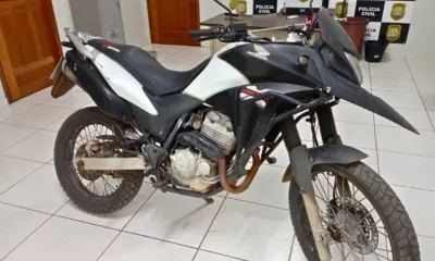 Militares recuperam moto com restrição de roubo em Sena Madureira