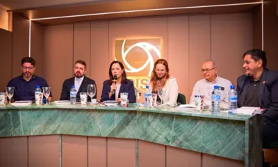 Mailza dialoga com empresários e anuncia prorrogação do Refis