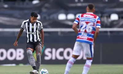 Botafogo vence Fortaleza de virada e decreta rebaixamento do Tricolor