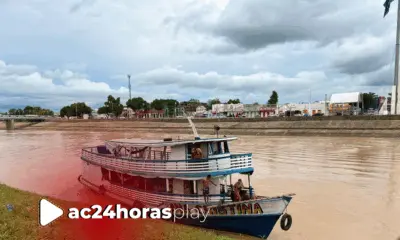 Embarcação chega a Rio Branco após quatro dias de viagem pelo Rio Acre