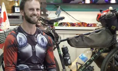 Cicloturista bielorrusso chega ao Acre durante travessia pelo Brasil