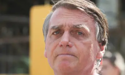 Perícia da PF nesta 4ª decidirá se Bolsonaro poderá fazer cirurgia