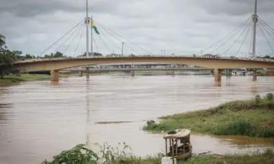 Rio Acre atinge 14,40 metros e segue acima da cota de transbordamento na capital