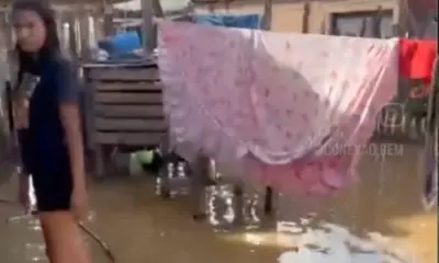 Moradores da Sapolândia começam a deixar suas casas por conta da cheia