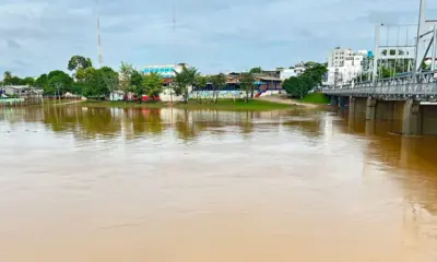 Rio Acre sobe 27 centímetros e atinge cota de transbordamento em Rio Branco