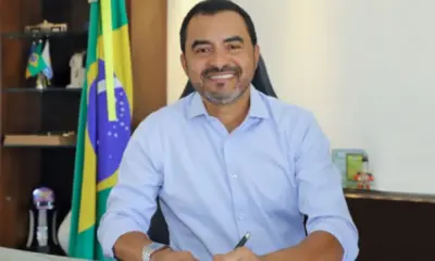 Wanderlei Barbosa retoma governo do TO e exonera todos os secretários
