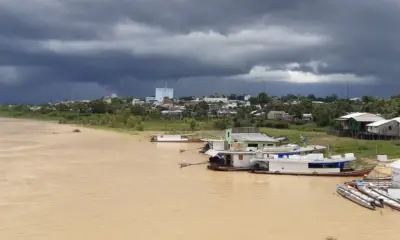 Rio Juruá tem vazante após ultrapassar cota de alerta em Cruzeiro do Sul
