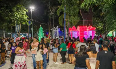Natal 2025 movimenta a Praça da Revolução com atrações culturais e transporte gratuito