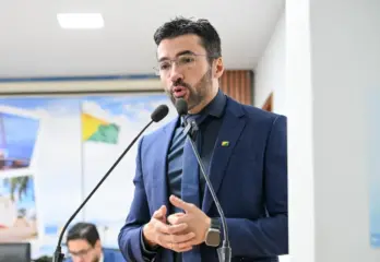 Zé Lopes denuncia atraso em rescisões de quase 200 ex-servidores da Prefeitura