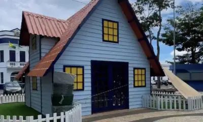 Decoração natalina da Praça da Revolução avança para o acender das luzes no próximo sábado