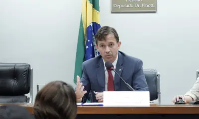 Velloso apresenta 16 PLs em 2025 com foco em saúde, proteção social e desenvolvimento regional