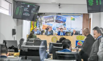 Distribuição de brinquedos a crianças e transporte gratuito é aprovado na Câmara