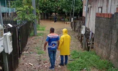 Moradores de áreas de risco devem estar prontos para elevar móveis, diz Defesa Civil