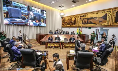 Acordo entre deputados e governo garante orçamento de 2026 com brecha para PCCRs